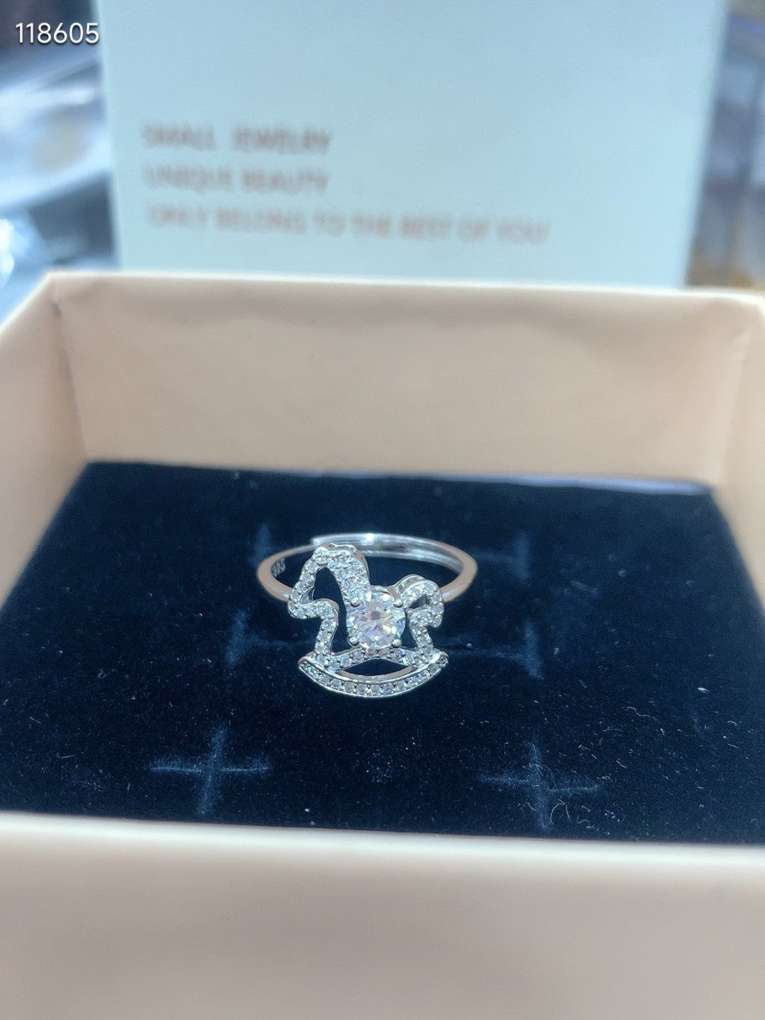 S925 Sterling Silver Moissanite Pony Ring